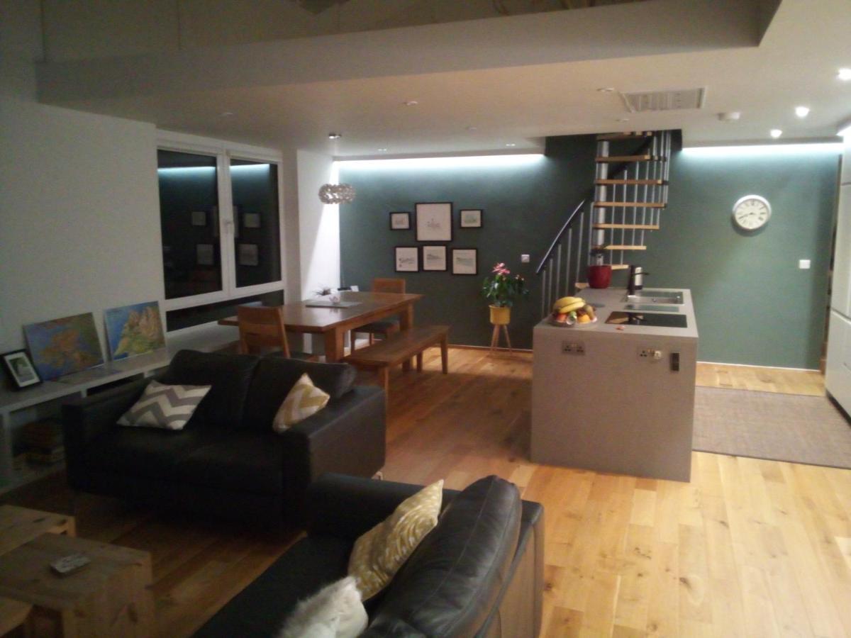 Appartement Spacious Contemporary Type Apartment.