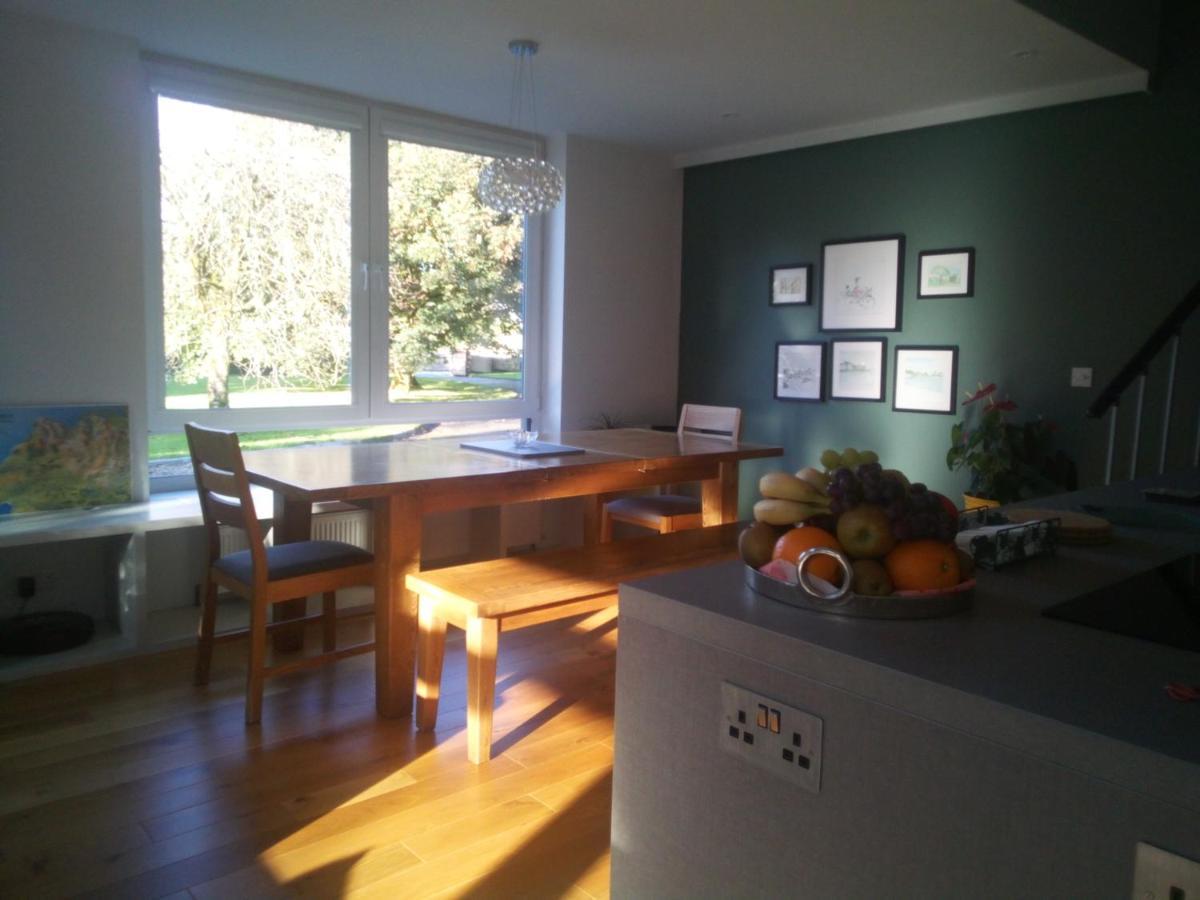 Spacious Contemporary Type Apartment. Appartement Galway